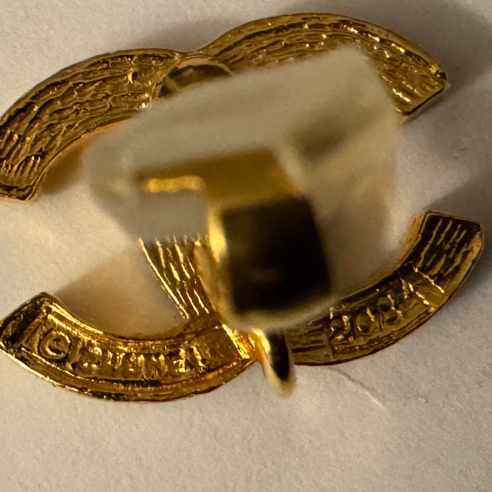 CHANEL Earrings Vintage CC Logo Crystal Clip On 24K Gold Plated Studs with Box - Picture 10 of 13